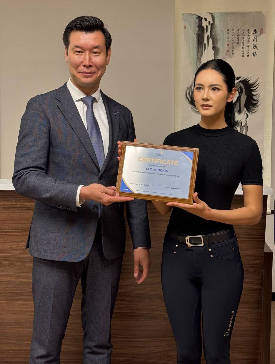 A popular Chinese blogger became a tourism ambassador of Kazakhstan